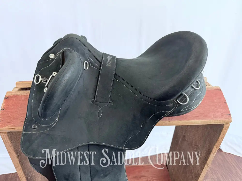 Wintec Pro Stock Australian HART Saddle with Swinging Fender Extras Included! Australian Saddle