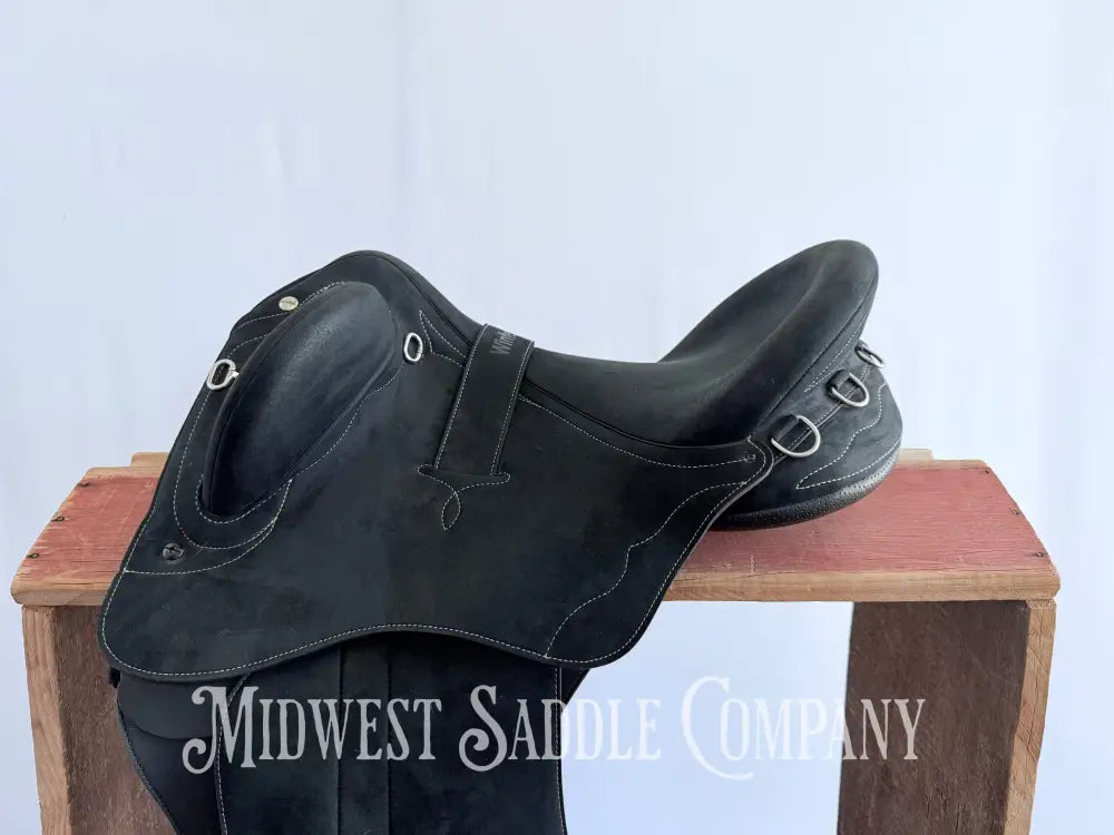 Wintec Pro Stock Australian HART Saddle with Swinging Fender Extras Included! Australian Saddle